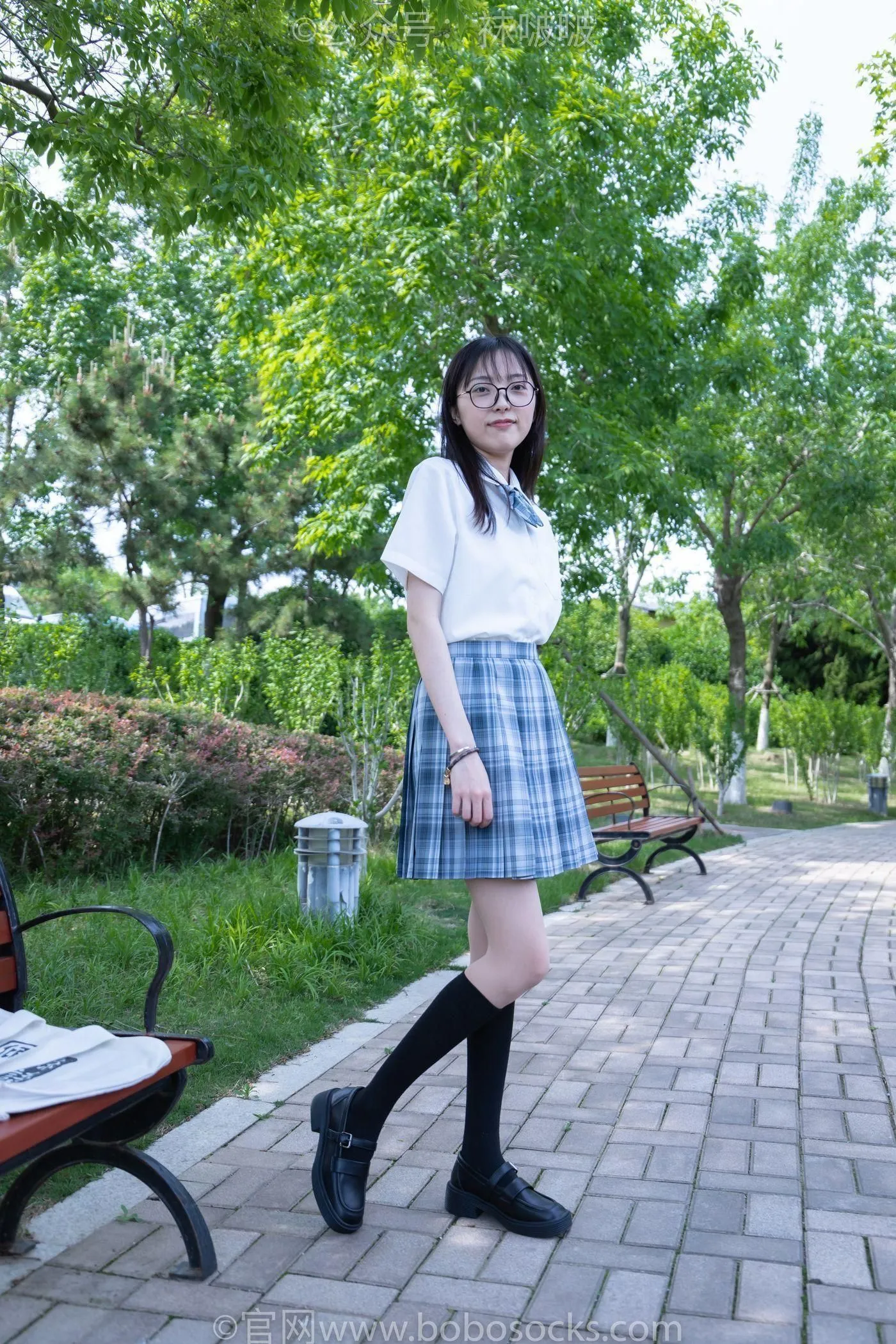 [BoBoSocks袜啵啵]NO.007 稚予-JK制服、皮鞋、黑色中筒棉袜、肉丝 [143P]插图5